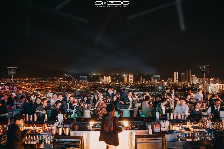 Best Rooftop Bars & Sunset Spots for an Easy Night Out